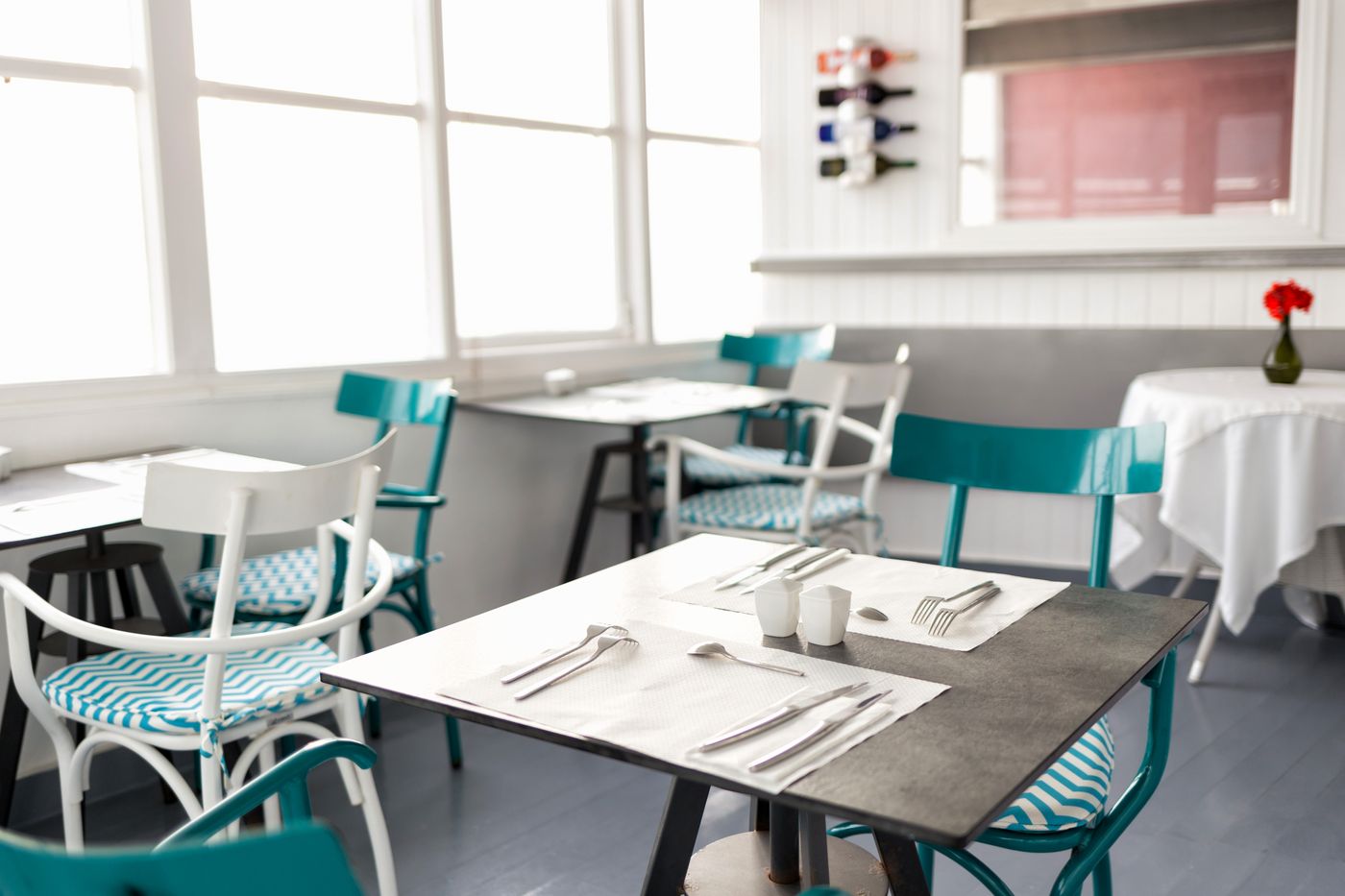 Artemis-Suites-Restaurant-12