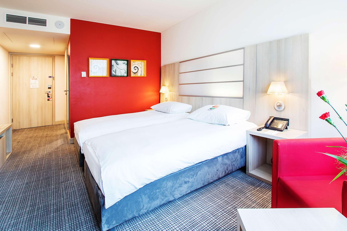 Park-Inn-by-Radisson-Krakow-Room-20