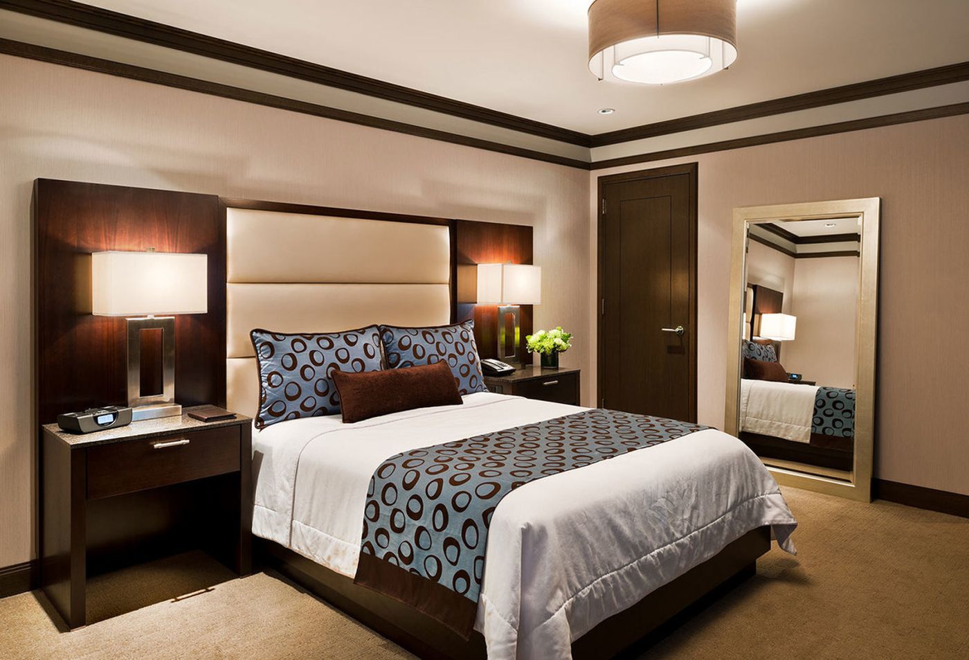 The Pearl Hotel New York