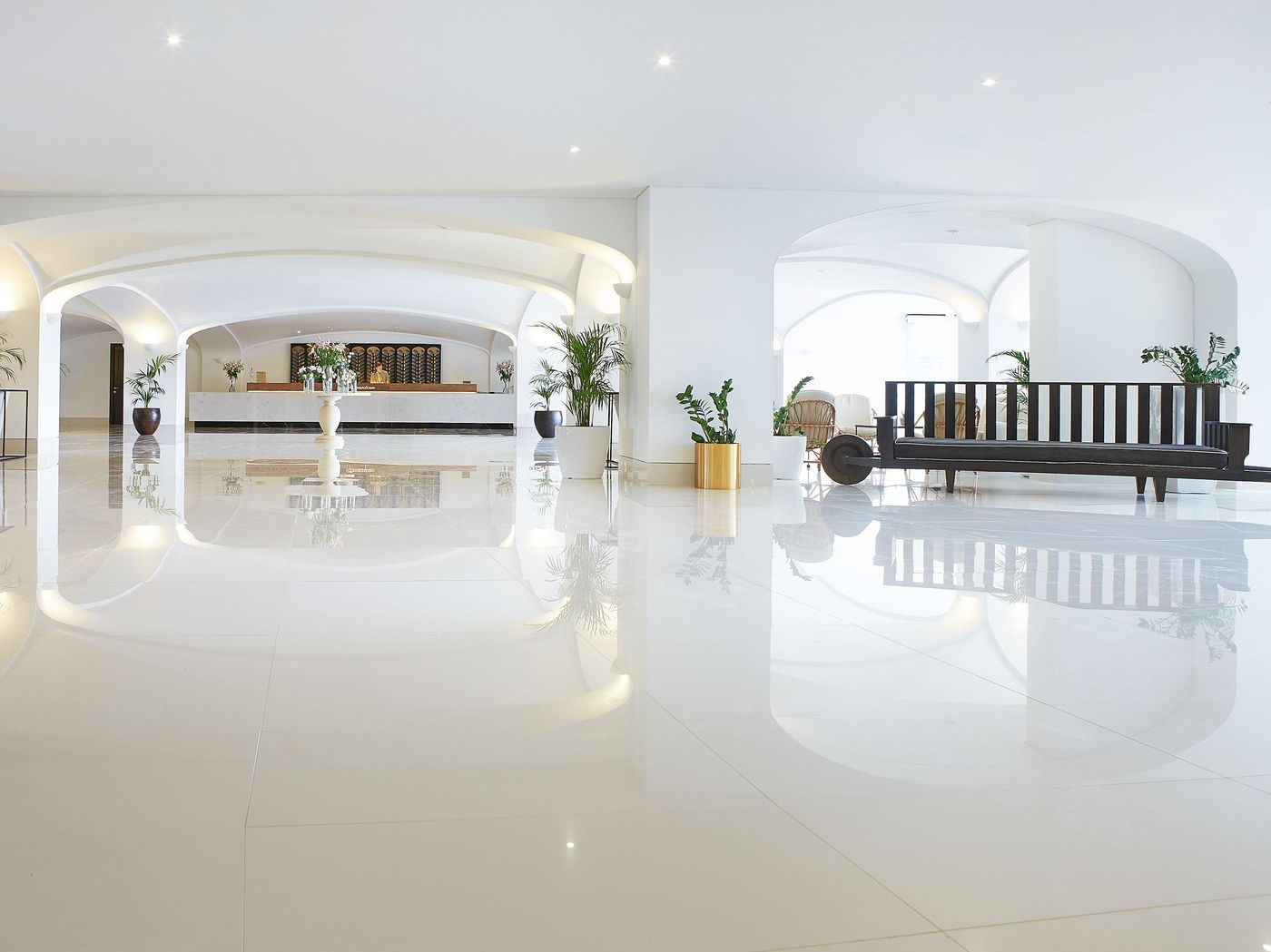 Grecotel-Luxme-Daphnila-Bay-Dassia-Lobby-31