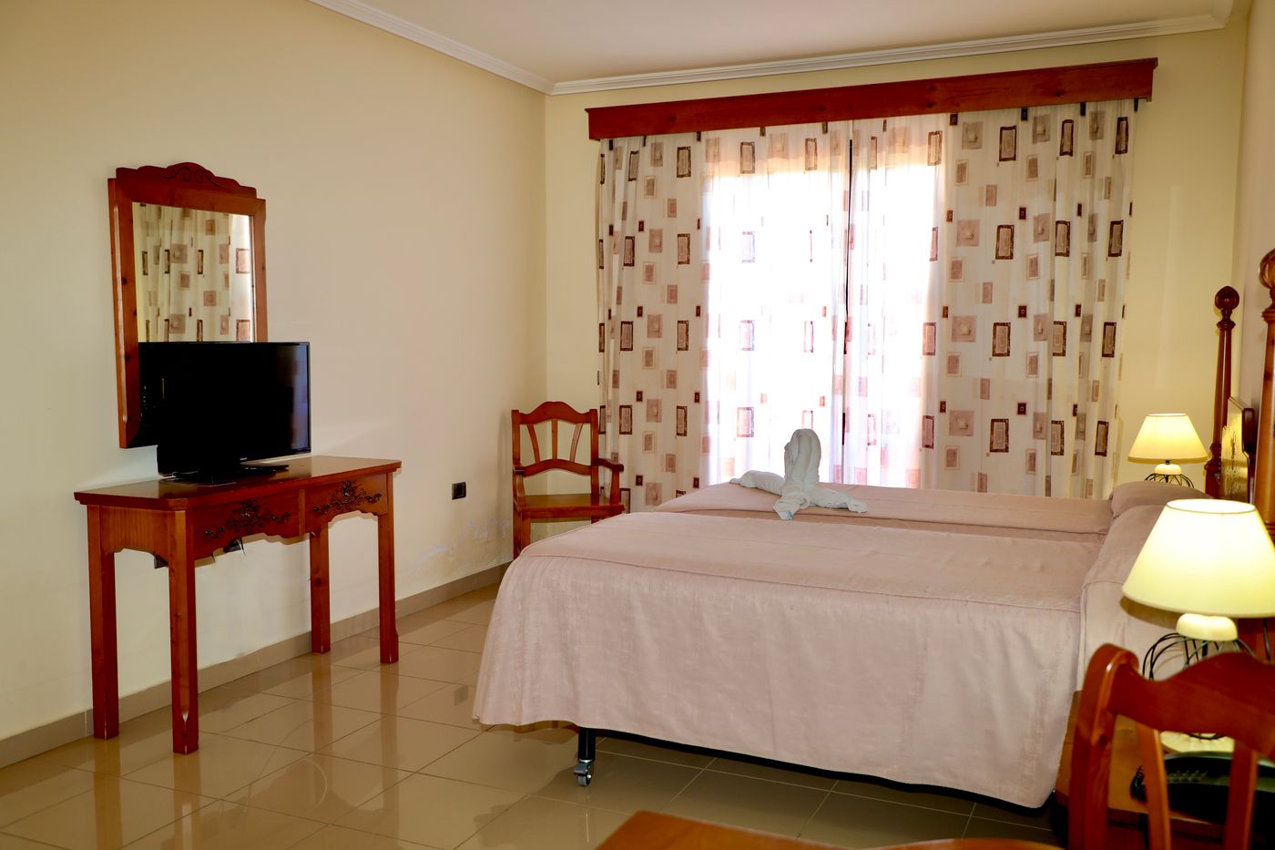 Grand-Muthu-Golf-Plaza-Hotel---Spa-Room-30