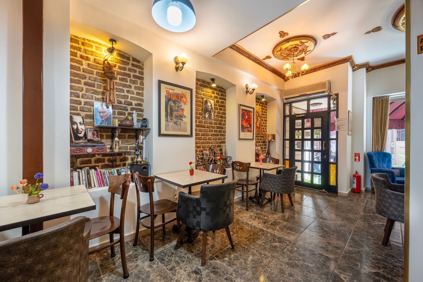 Taksim-Trust-Hotel-Lobby-14