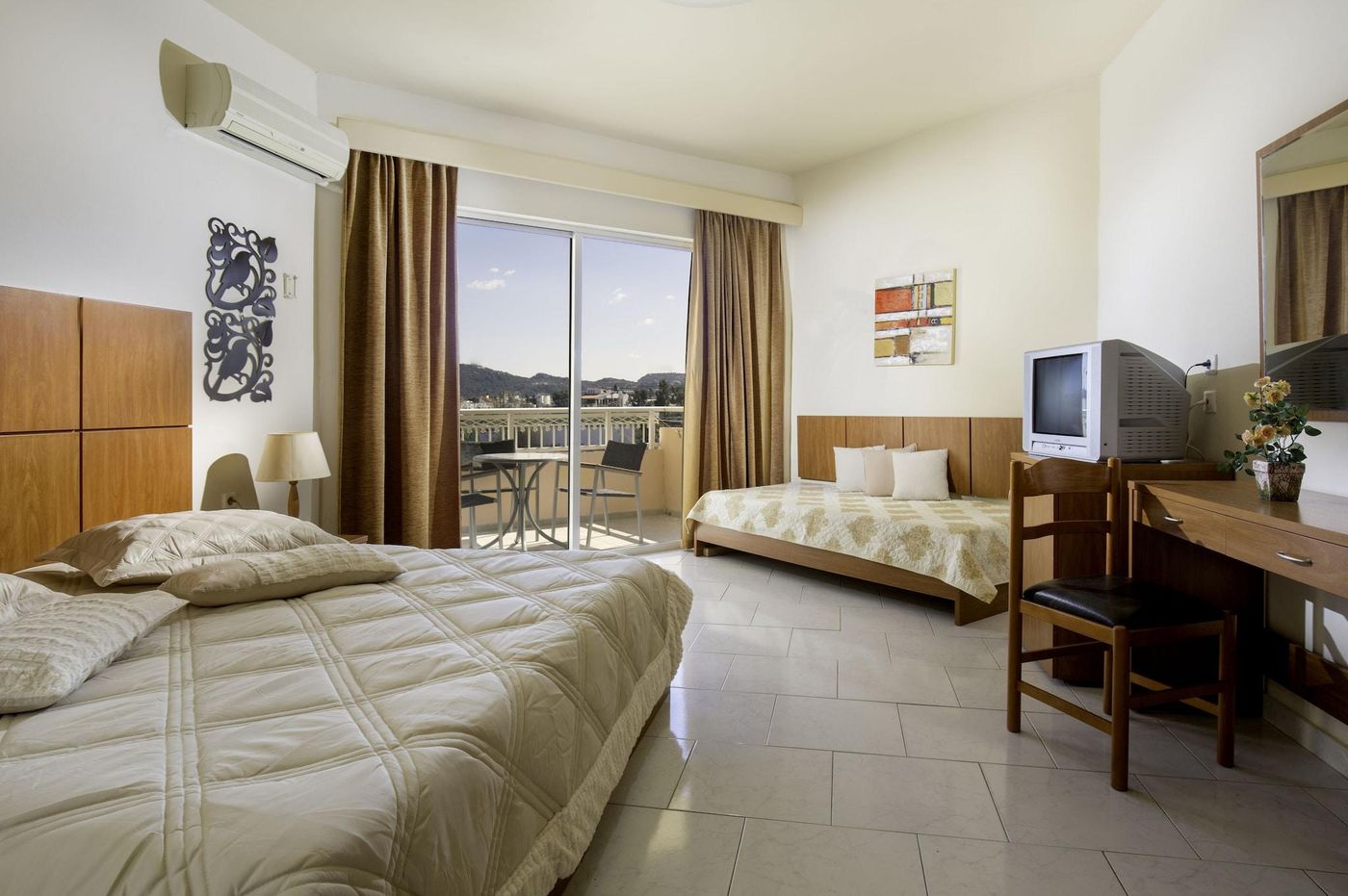 Lyristis-studios-Room-21