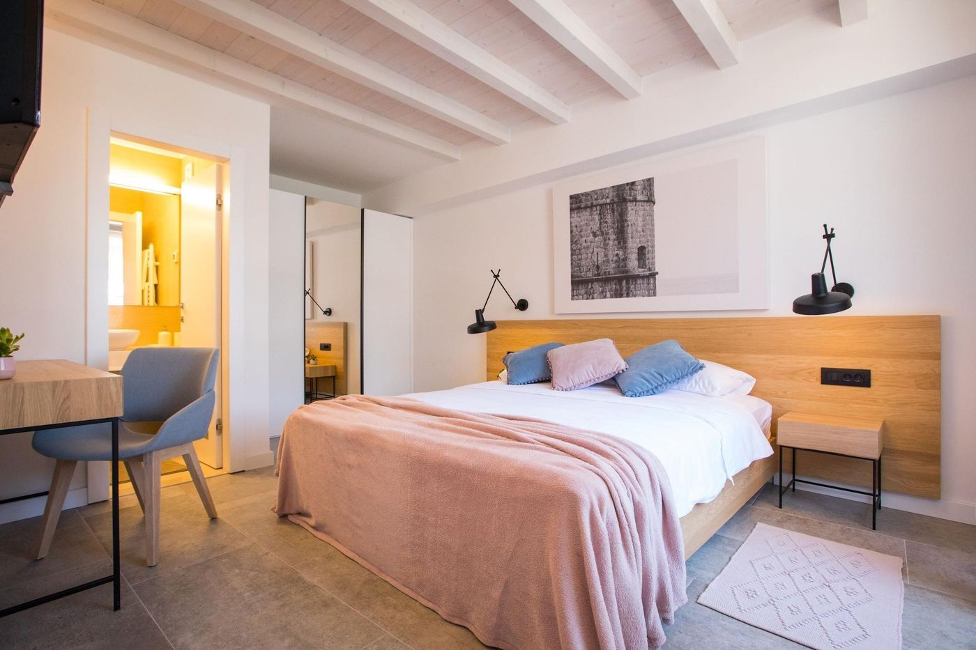 Bova-Luxury-Rooms-Room-13