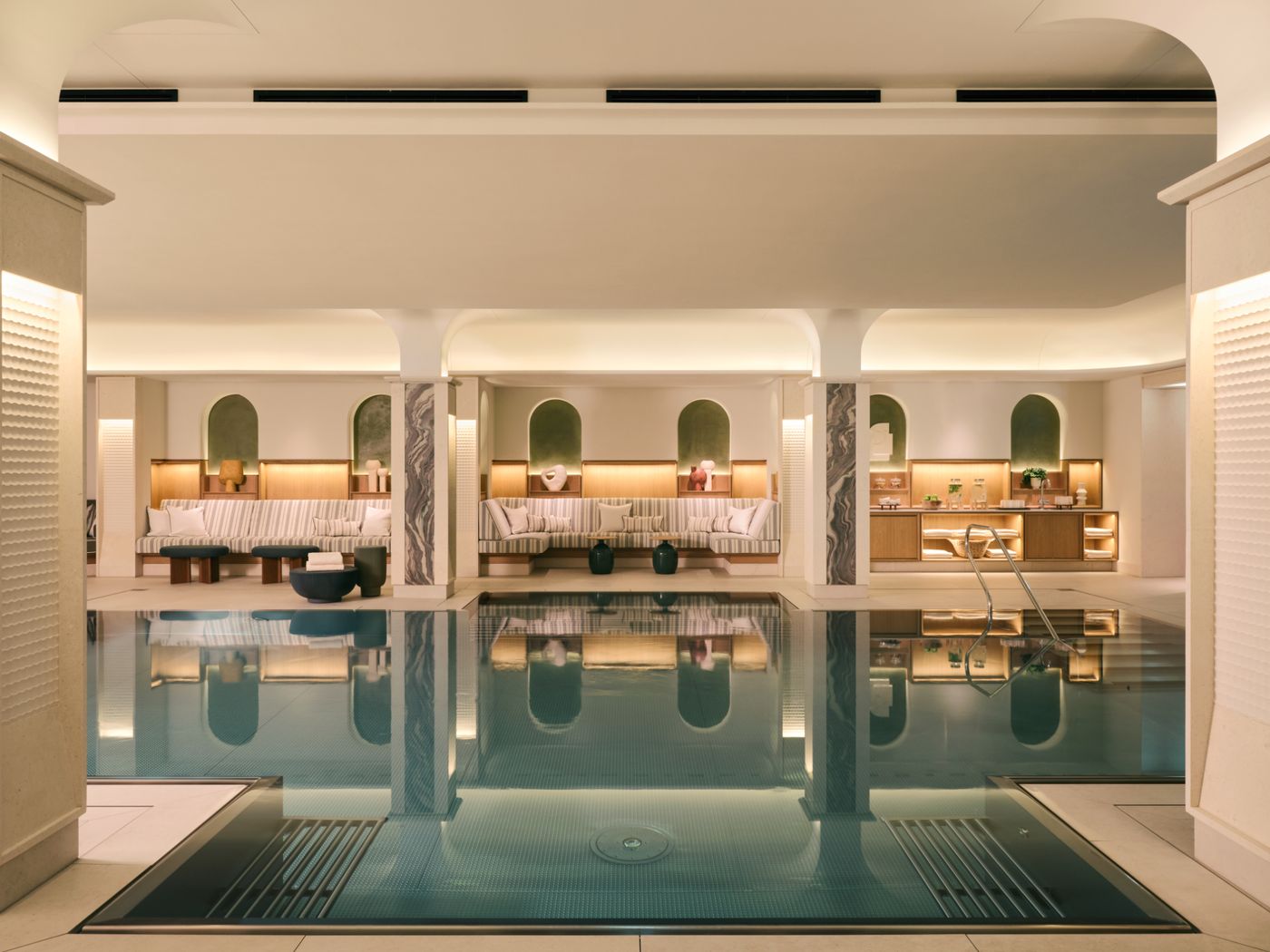 Rosewood-Munich-Pool-61