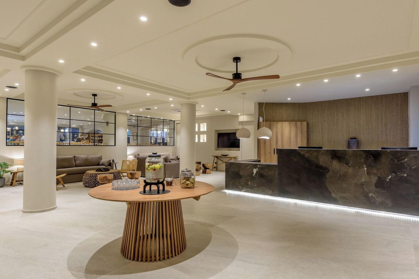 Neptuno-Beach-Lobby-46