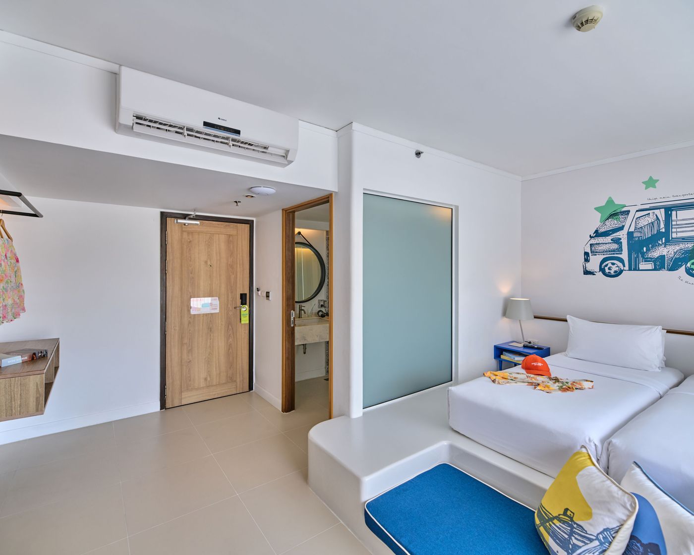 Lub-D-Phuket-Patong-Room-11