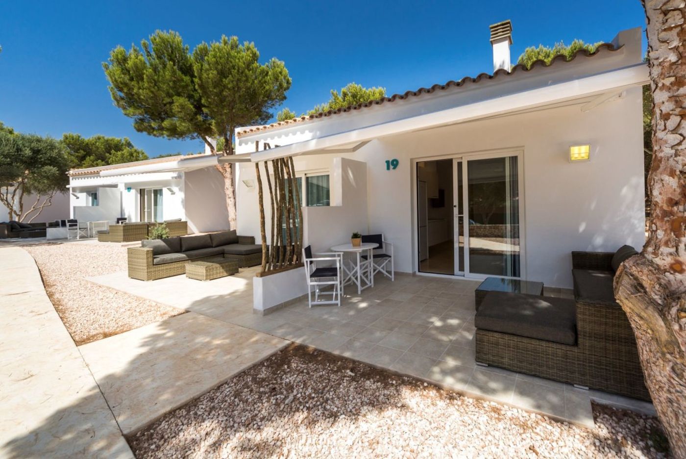 Villas-del-Lago-Lobby-4