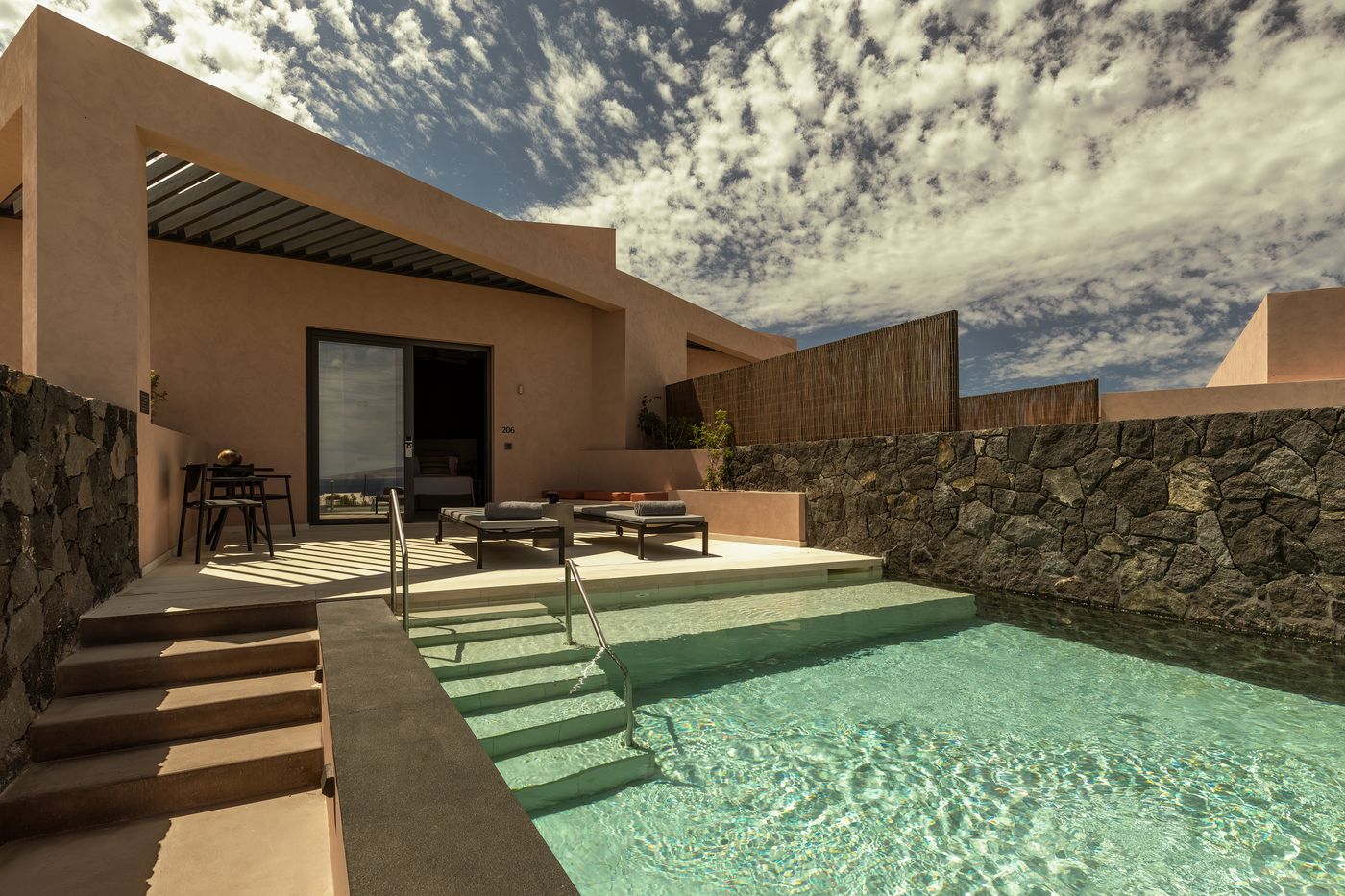 Domes Novos Santorini, Autograph Collection