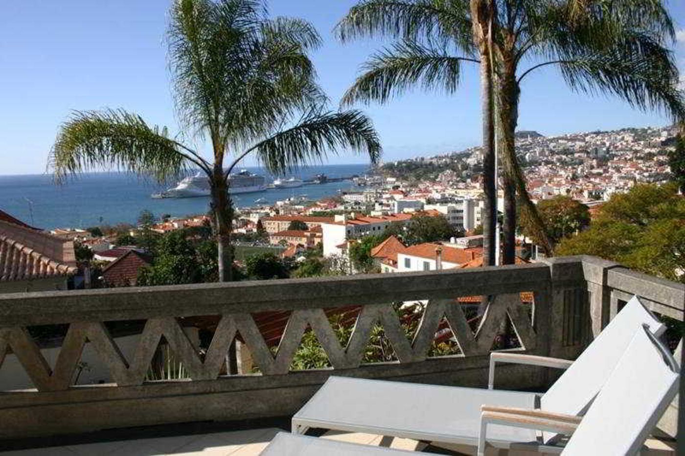 Arts-In-Hotel-Conde-Carvalhal-Terrace-32