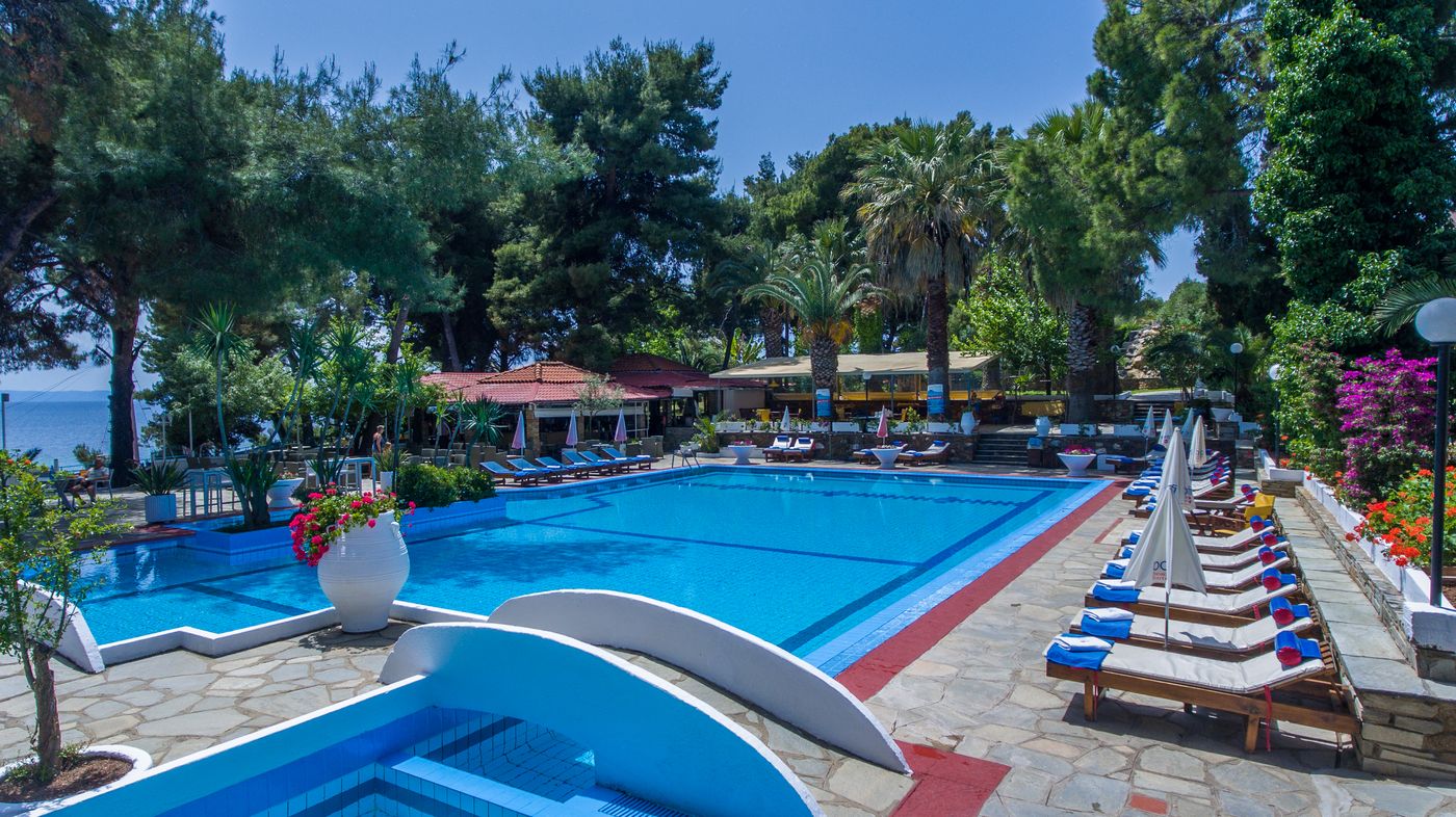 Porfi-Beach-General-view-8