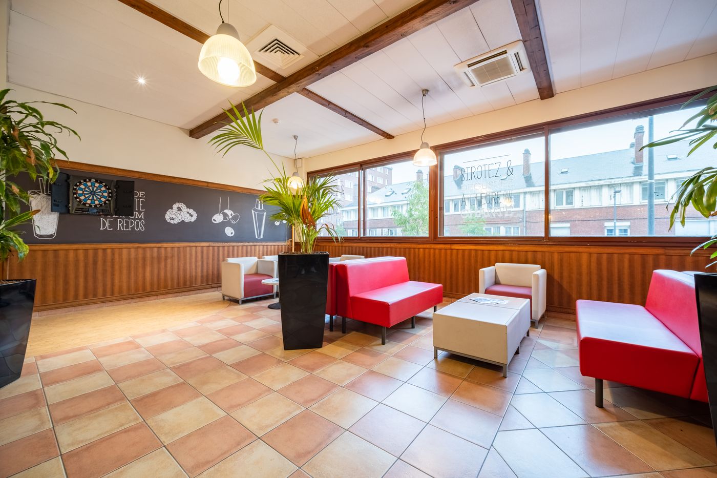 B&B HOTEL Amiens Centre Cathédrale-France-AMIENS-Lobby-6