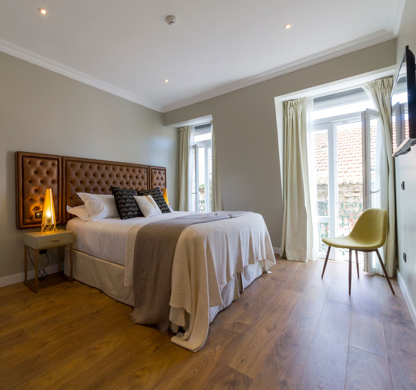 Bairro-Alto-Suites-Room-9