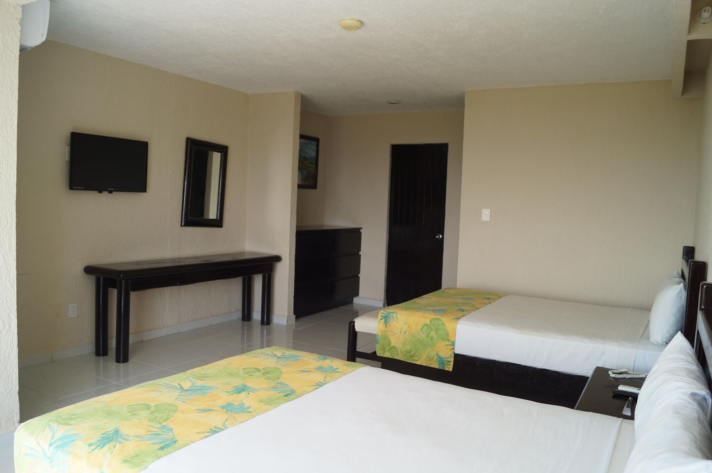 Solymar-Beach-Resort-Room-28