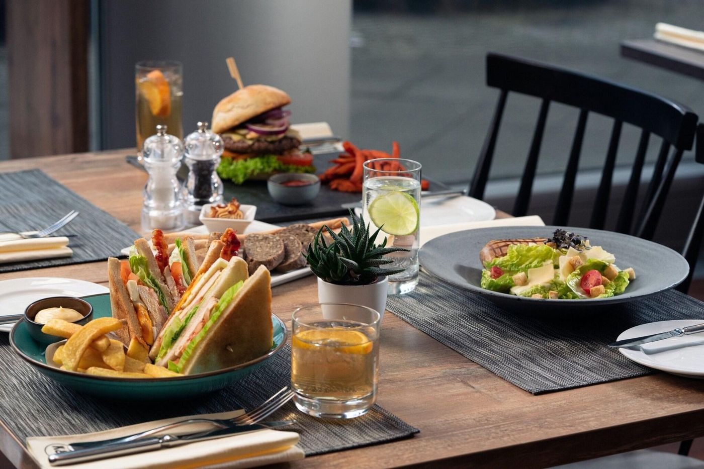 Courtyard-Berlin-City-Center-Restaurant-57