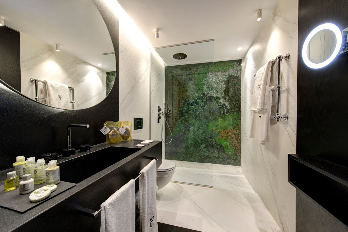 The-Pavilions-Madrid-Room-28