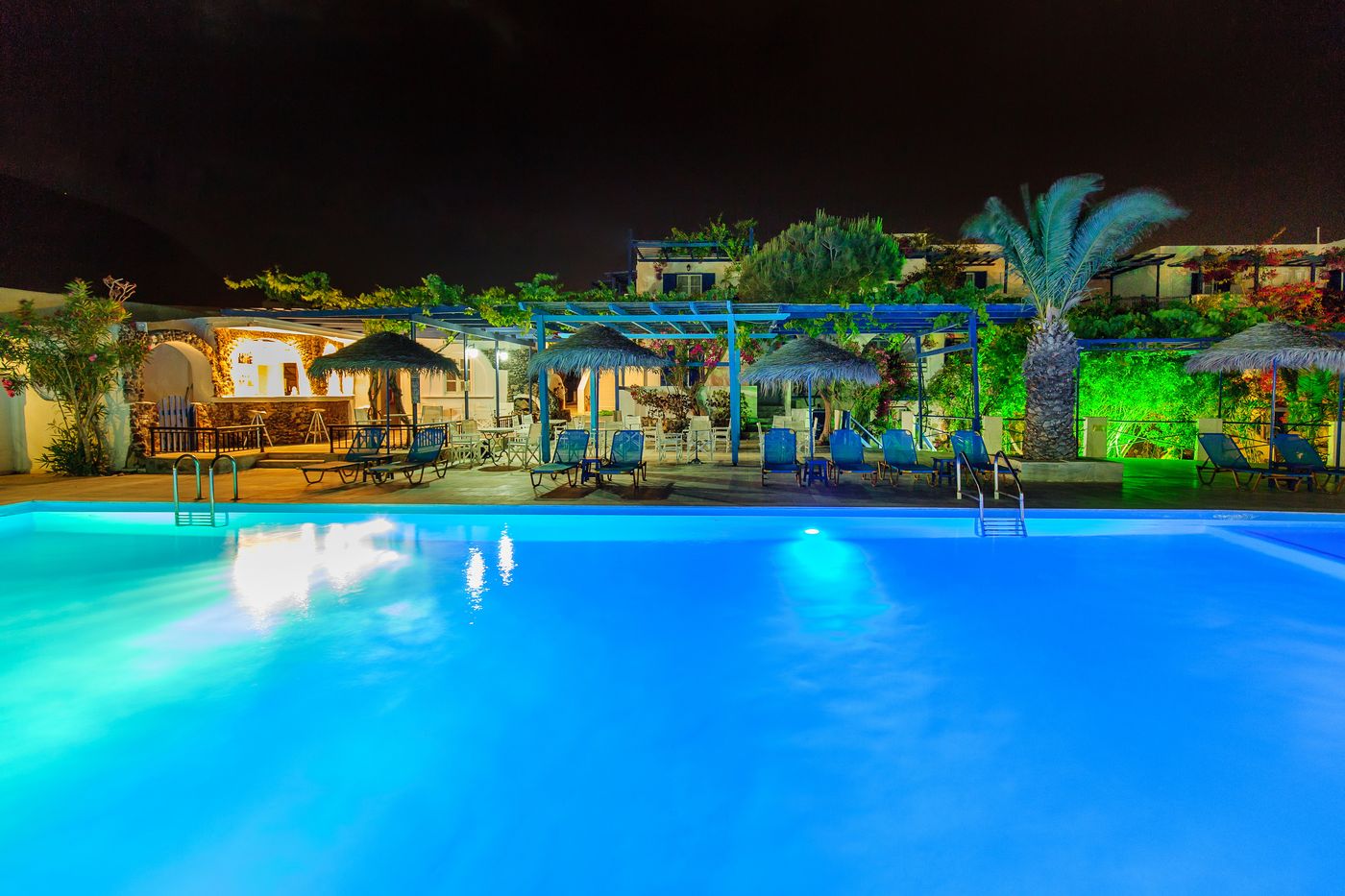 Rivari-Santorini-Pool-6