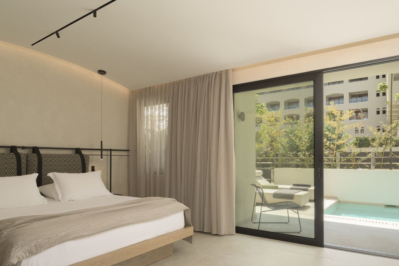 Theartemis-Palace-Room-40