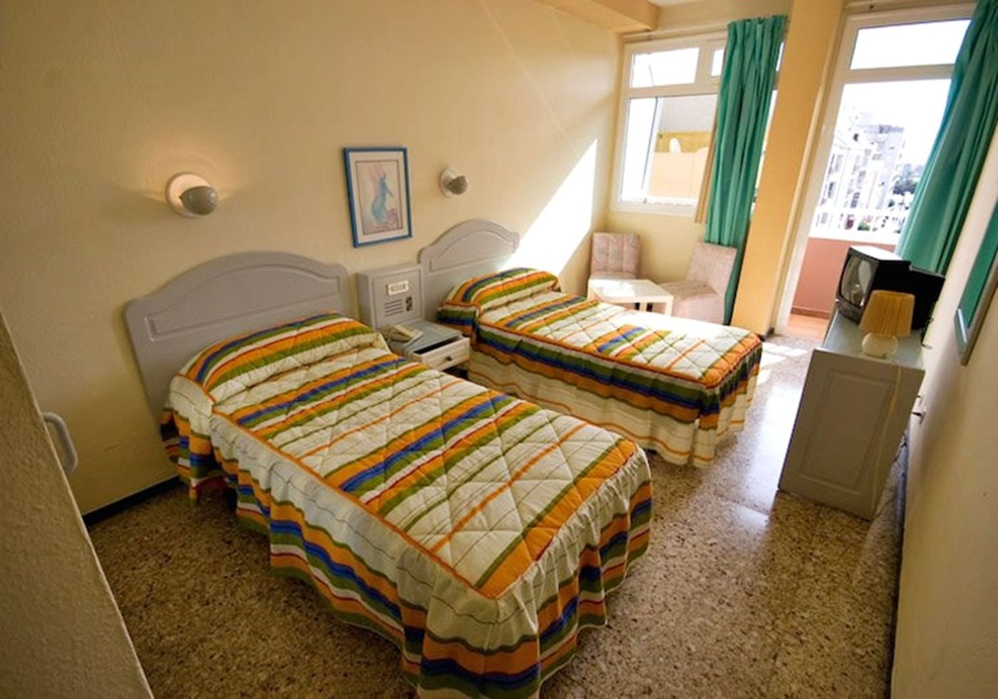 Catalina-Park-Room-6