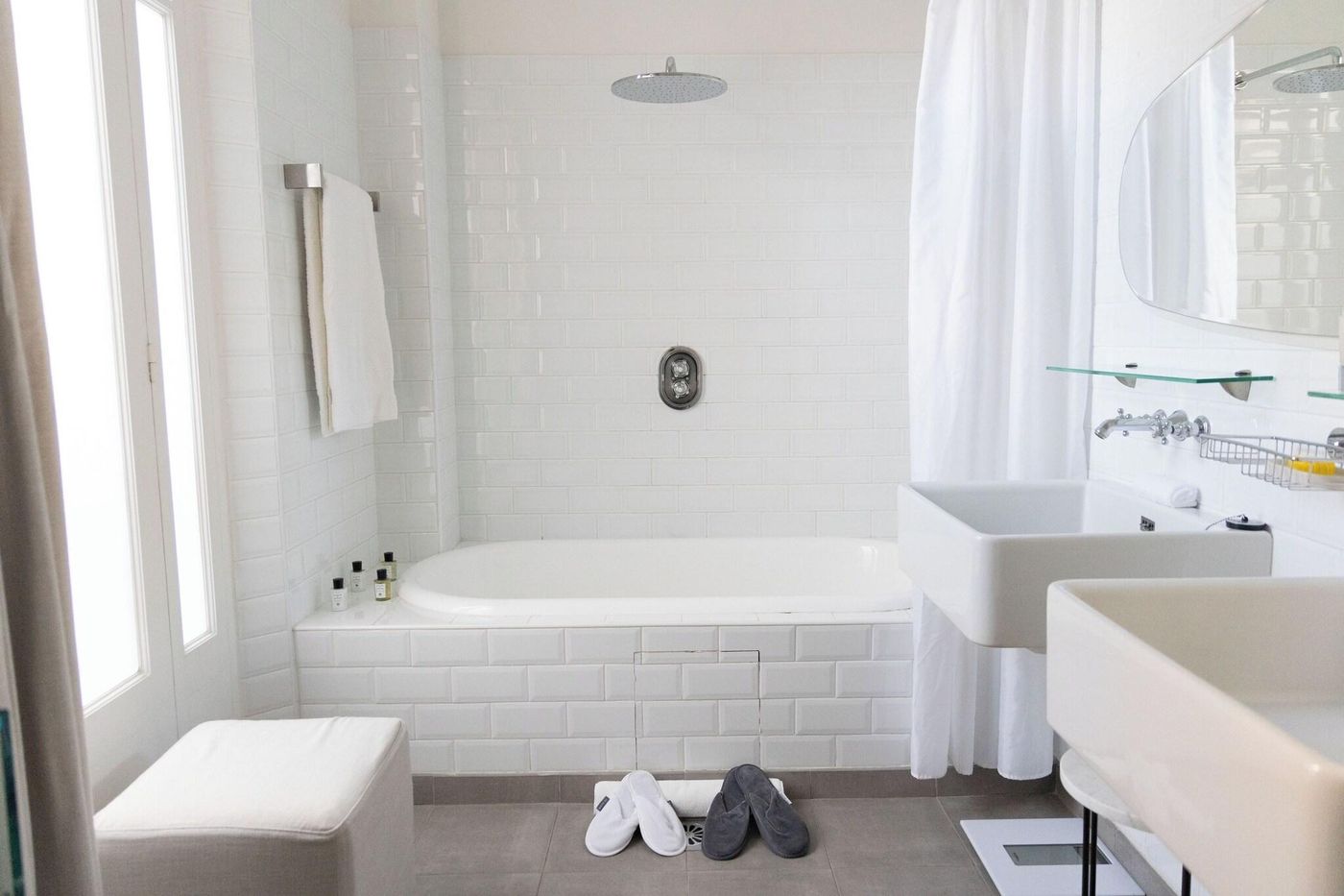 White-1921-Saint-Tropez-Room-36