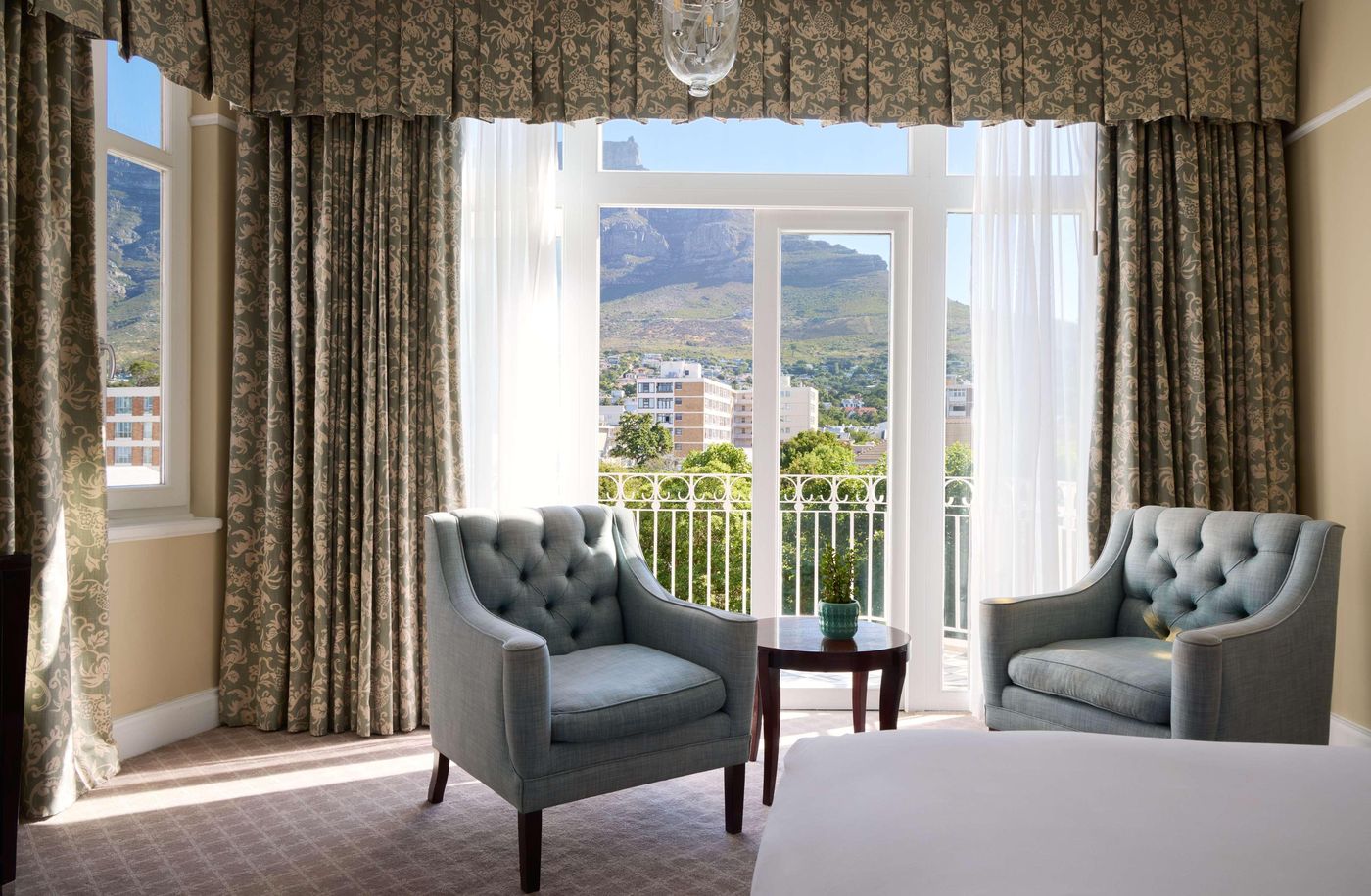 Belmond-Mount-Nelson-Hotel-Room-11