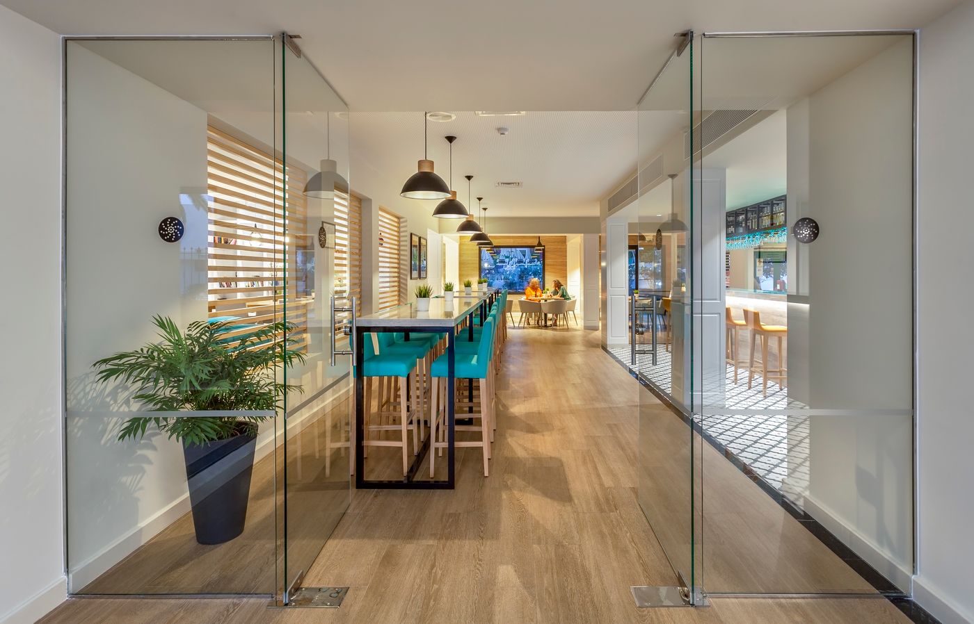 HG-Lomo-Blanco-Restaurant-38