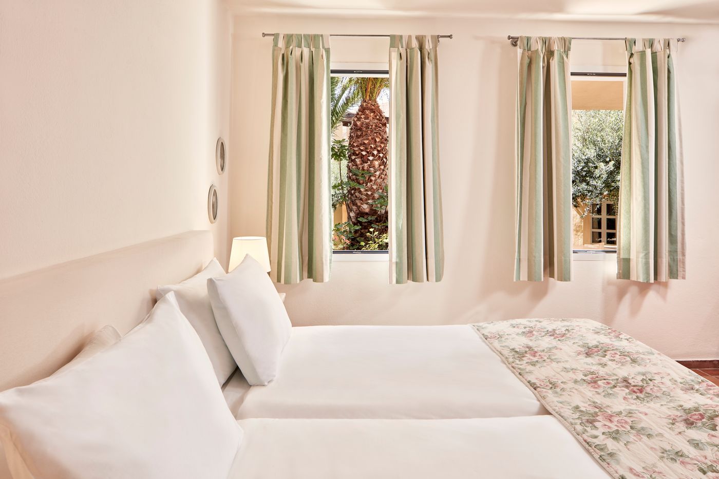 Candia-Park-Village-Room-25