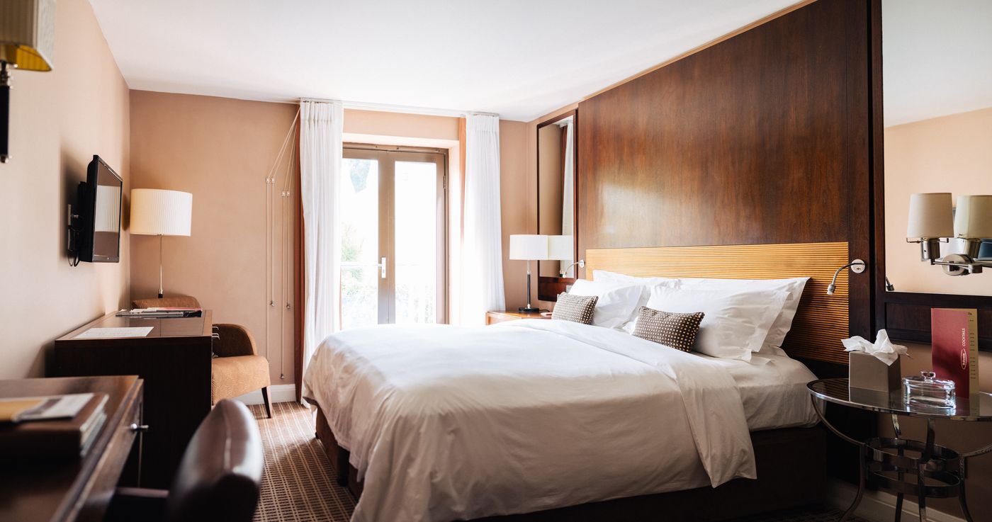 The-Club-Hotel---Spa-Room-4