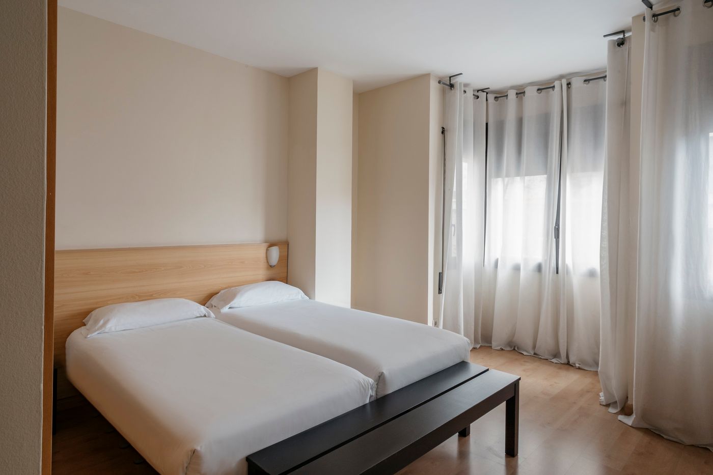 Barcelona Apartment Villarroel-Spain-BARCELONA-Room-10