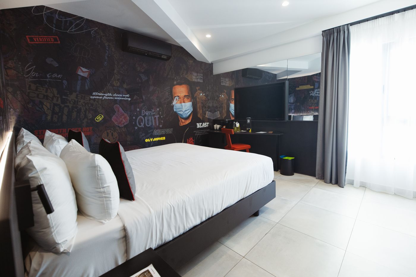 So-City-Hotel-Room-7