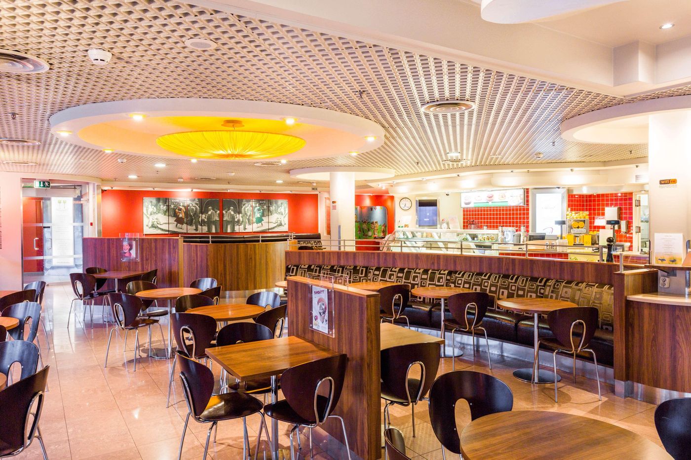 Radisson-Blu-Hotel-Olumpia--Bar-20