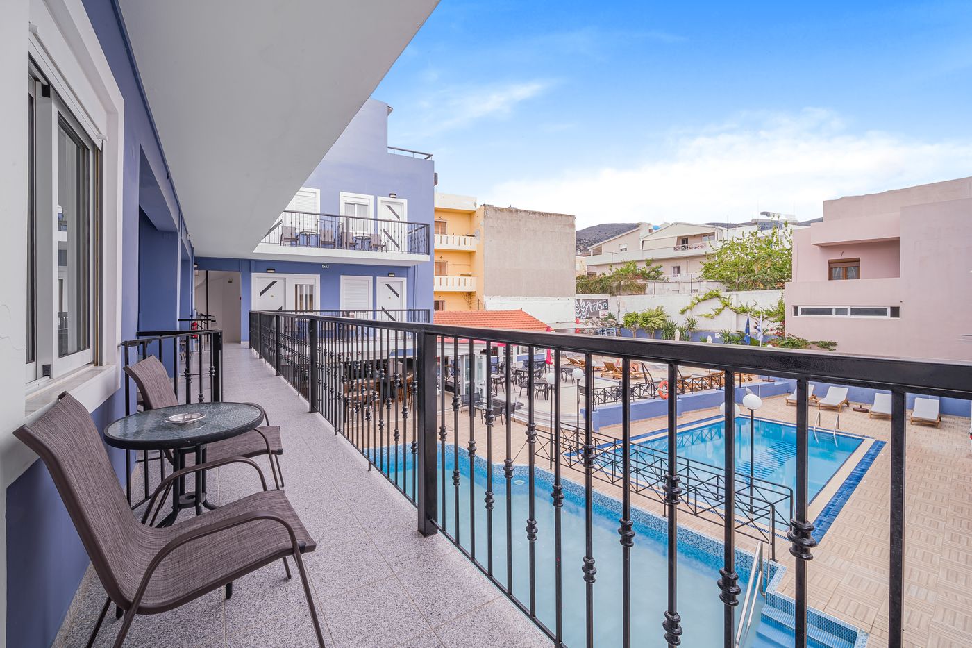 Happy-Days-Studios-Room-9