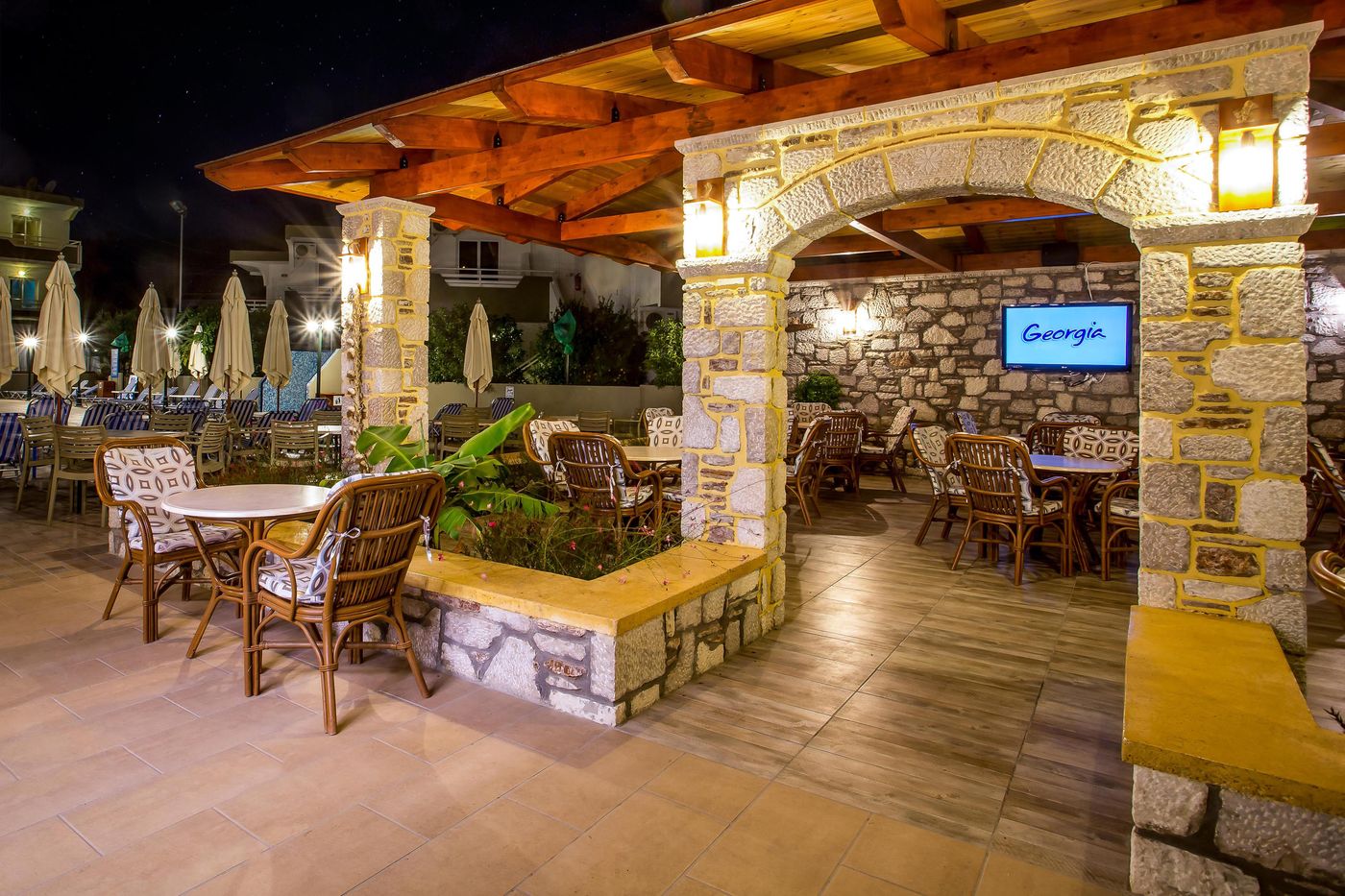 Georgia-Apartments-Bar-19