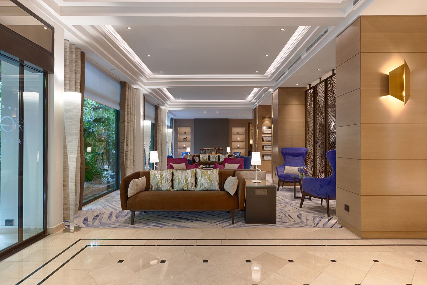 Garden-Elysee-Lobby-12