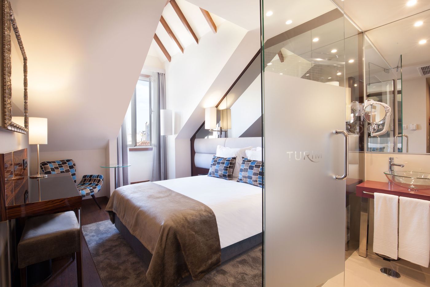 TURIM-Terreiro-do-Paco-Hotel-Room-15