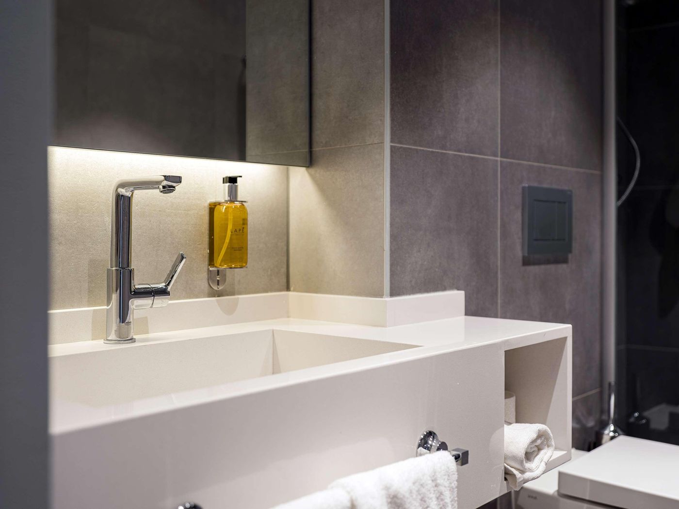 Executive-Residency-by-Best-Western-Amsterdam-Airport-Room-50