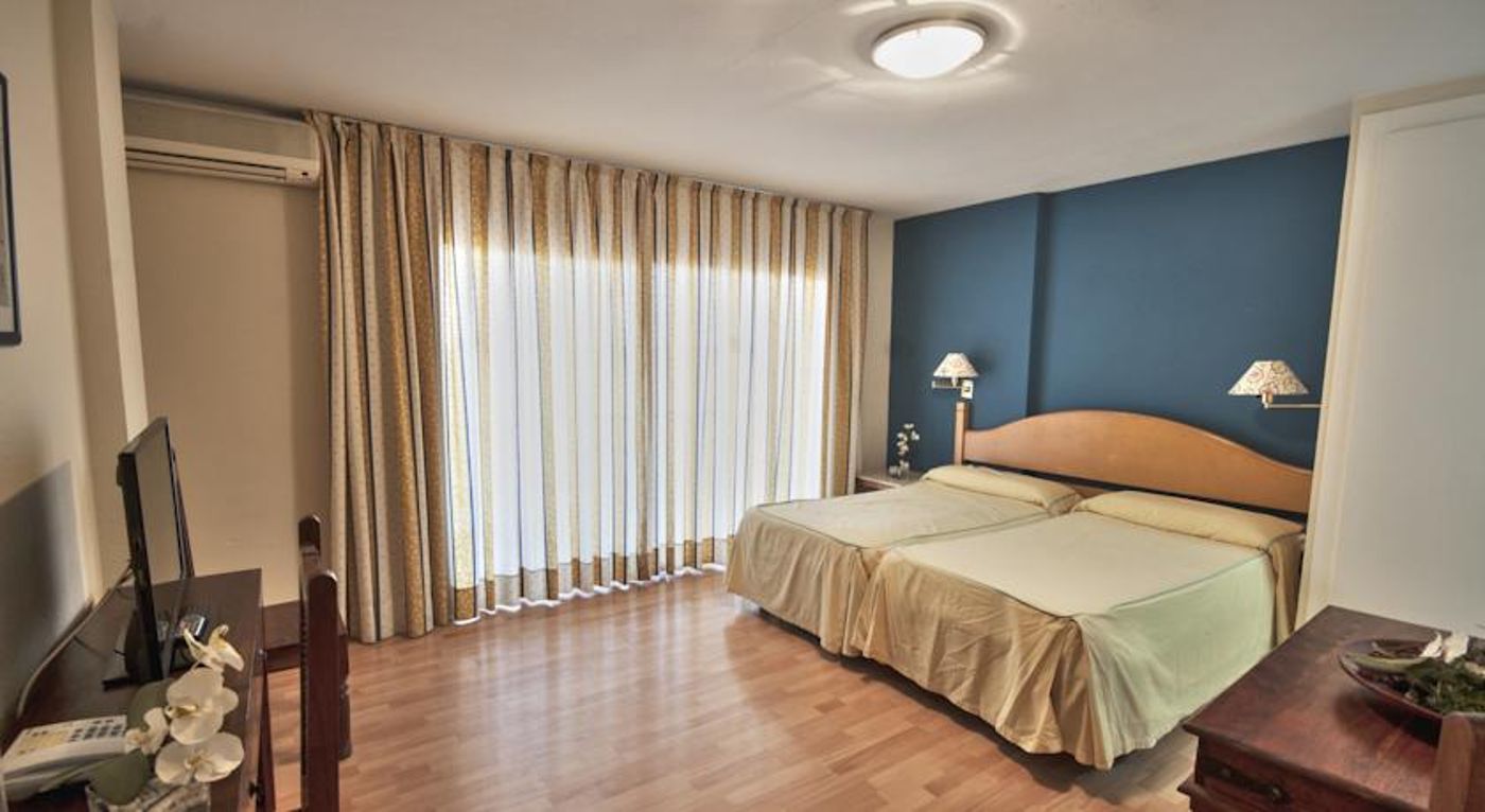 El-Faro-Marbella-Room-18