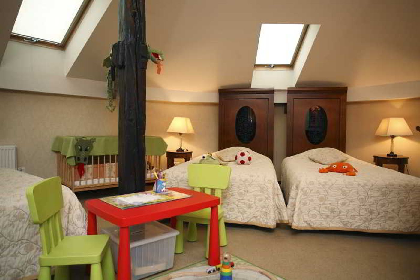 Ostoya-Palace-Room-5