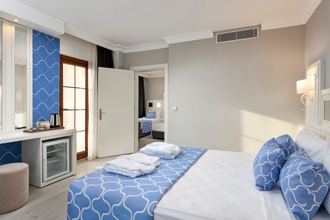 Loxia Comfort Club Side