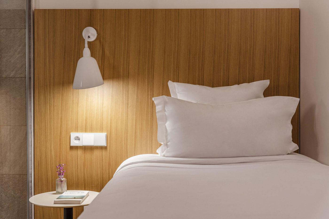 9hotel-Republique-Room-26
