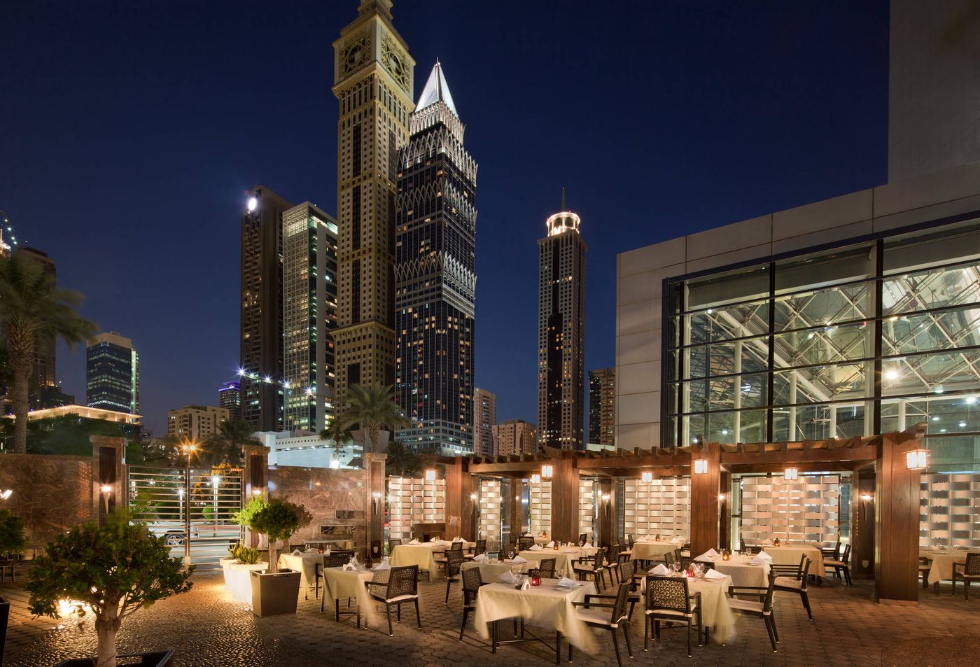 Jumeirah-Emirates-Towers-Restaurant-4