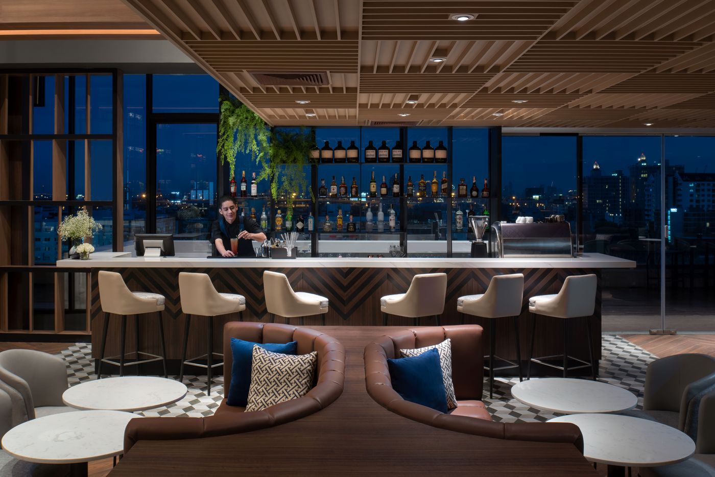 Avani-Sukhumvit-Bangkok-Hotel-Restaurant-14