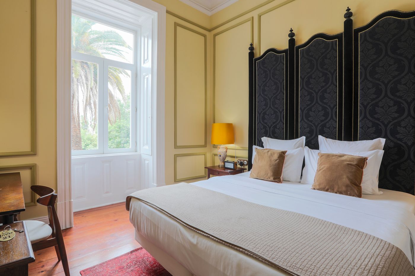 Casa-Oliver-Principe-Real-Room-2