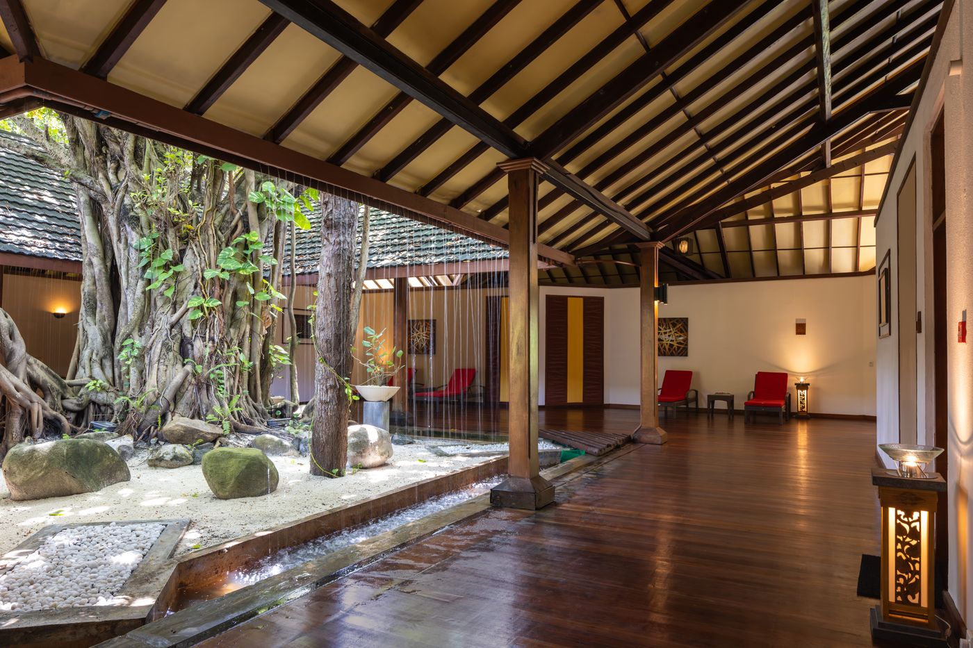 Adaaran Select Meedhupparu & Prestige Water Villas Maldives