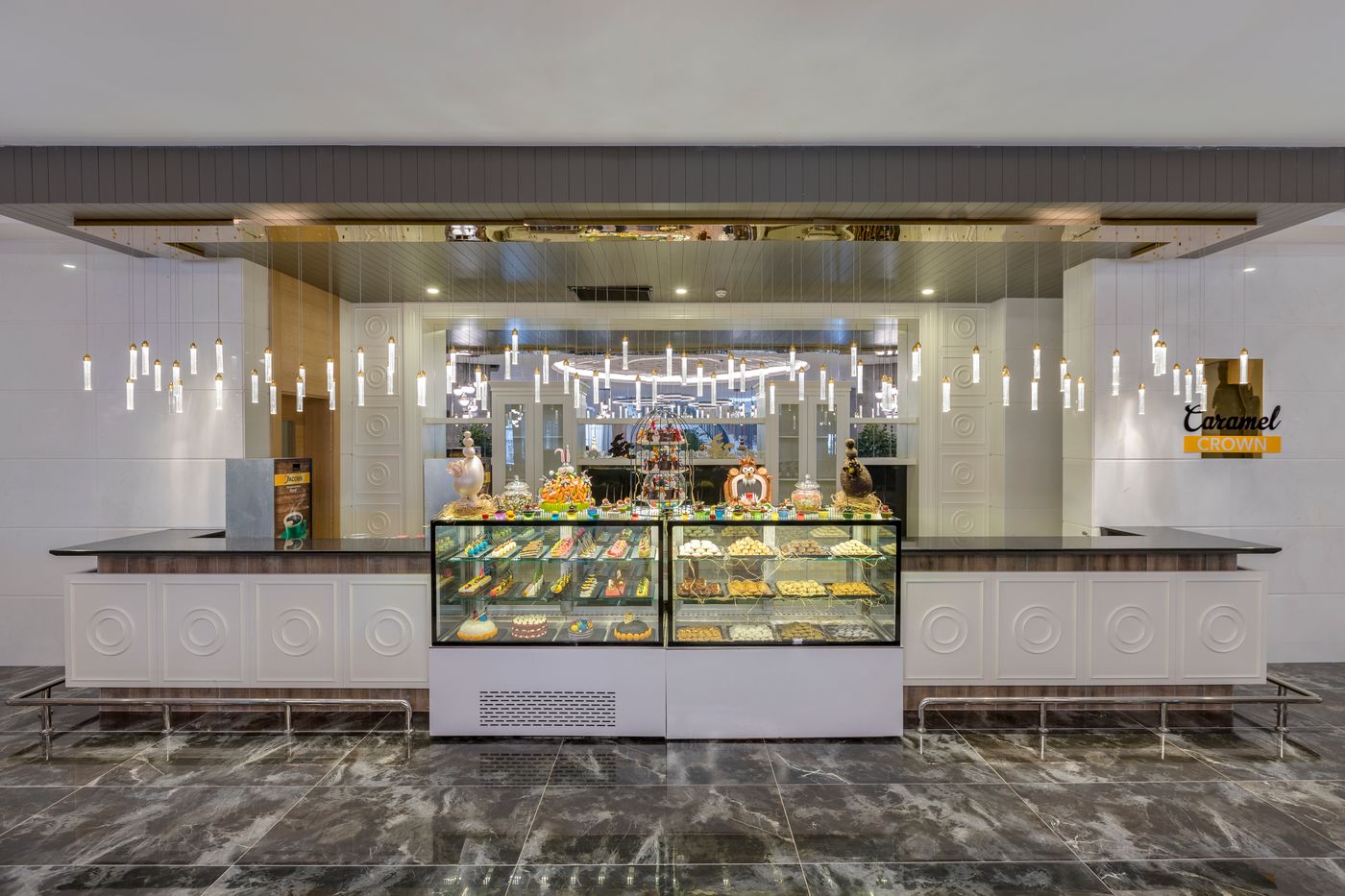 Side-Crown-Sunshine-Bar-41