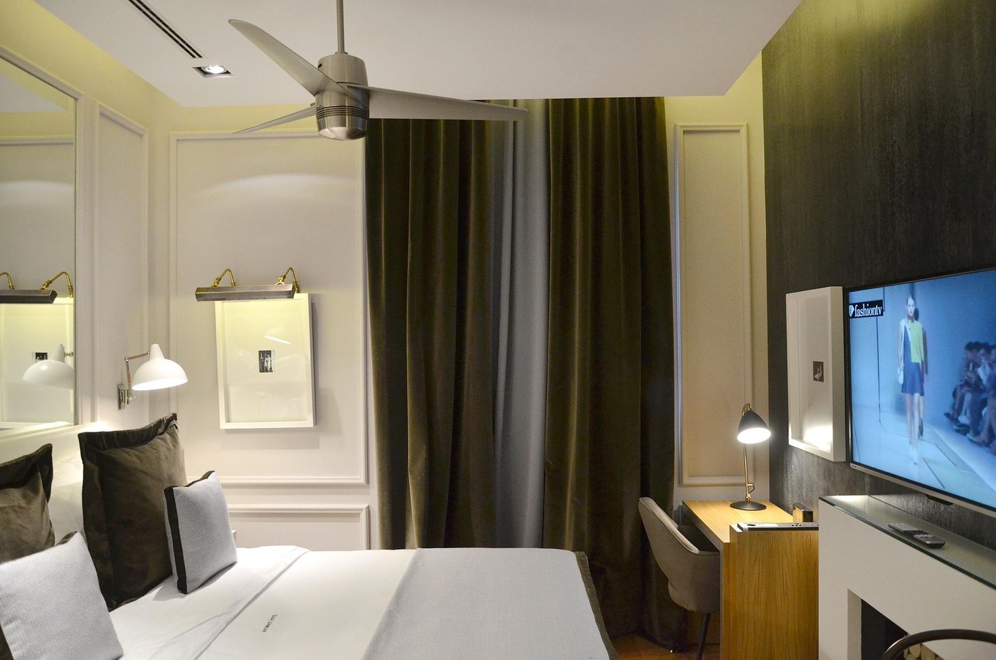 Browns-Central-Hotel-Room-56