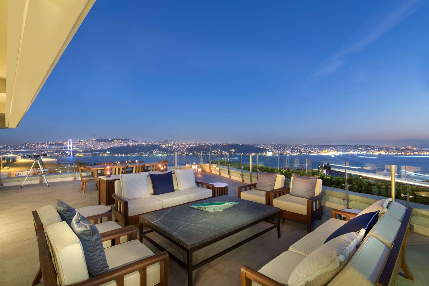 Conrad-Istanbul-Bosphorus-Room-106