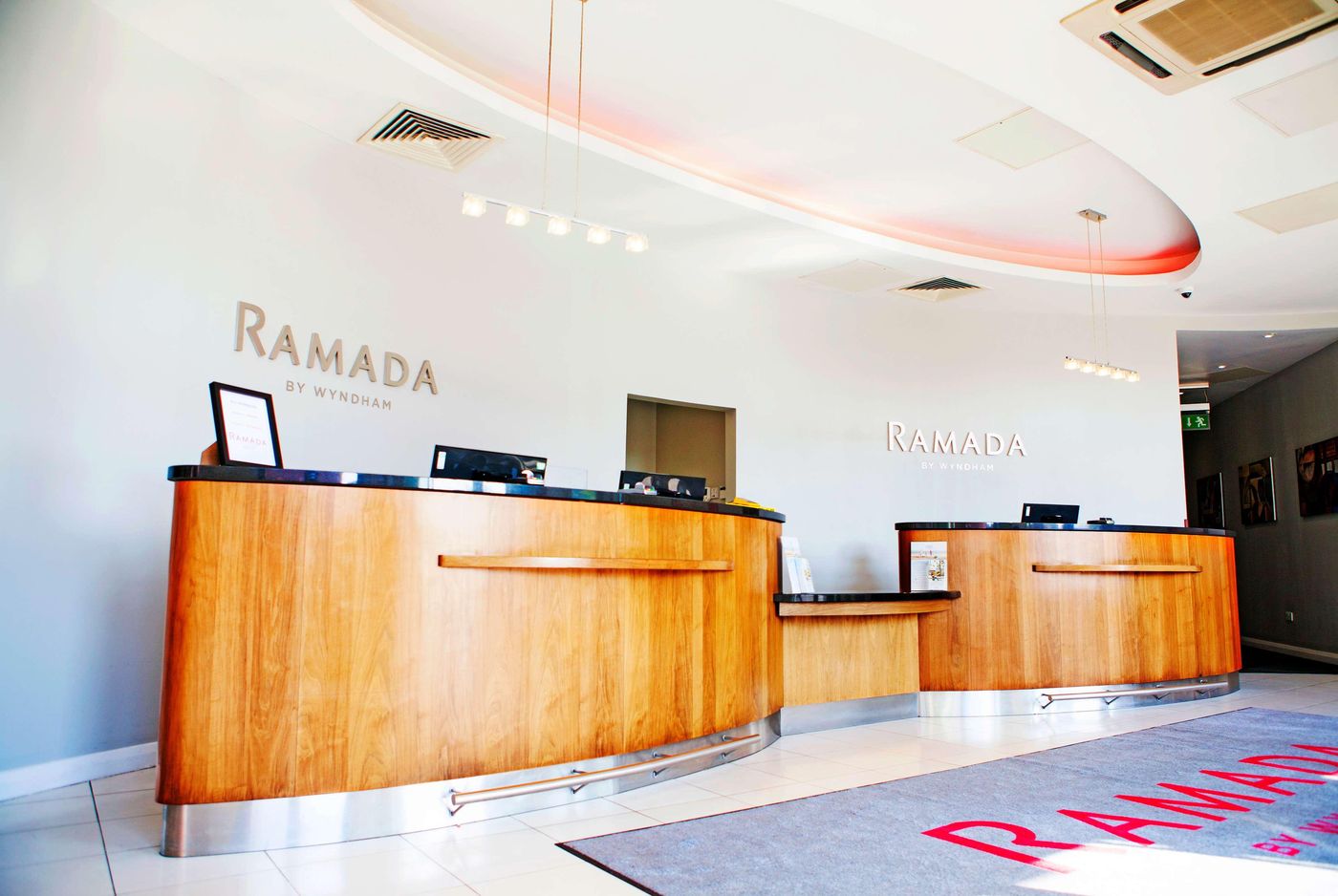 The Ramada by Wyndham Belfast - United Kingdom - BELFAST - Lobby - 3