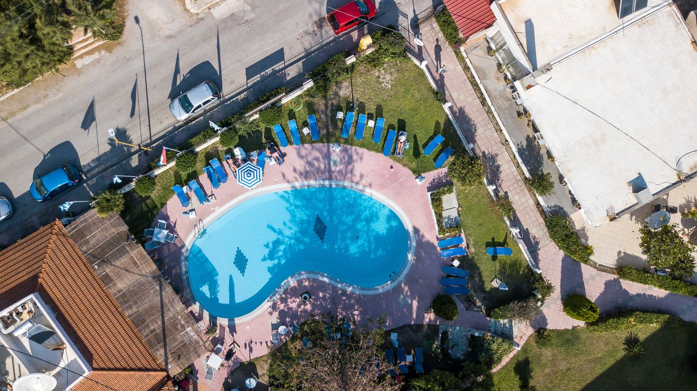 Lyristis-studios-Pool-1