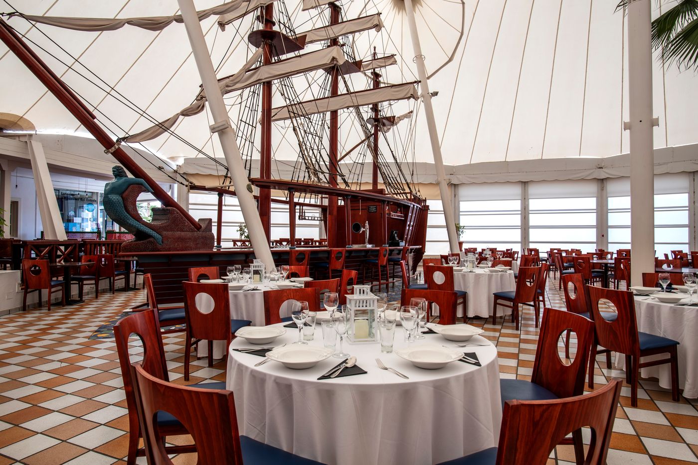 Los-Zocos-Restaurant-36